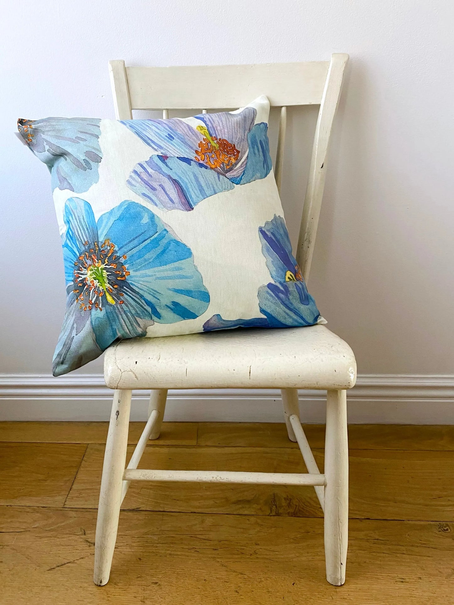 Decorative Reversible Throw Pillow Cover – 18” Square with Zipper Closure India & Purry