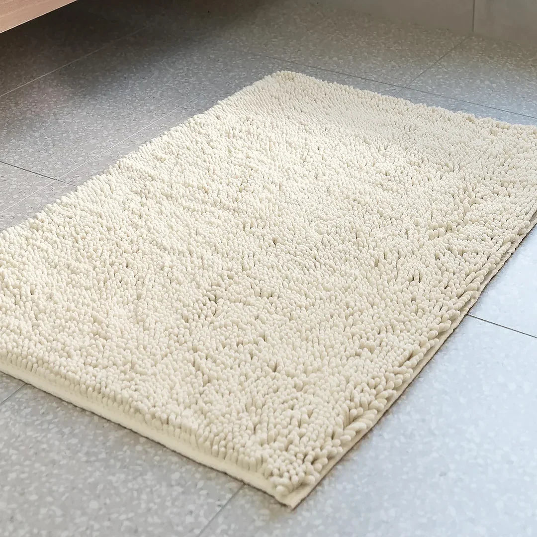 2-Piece Cream Plush Chenille Bath Mat Set – Soft, Absorbent & Non-Slip Bathroom Rugs